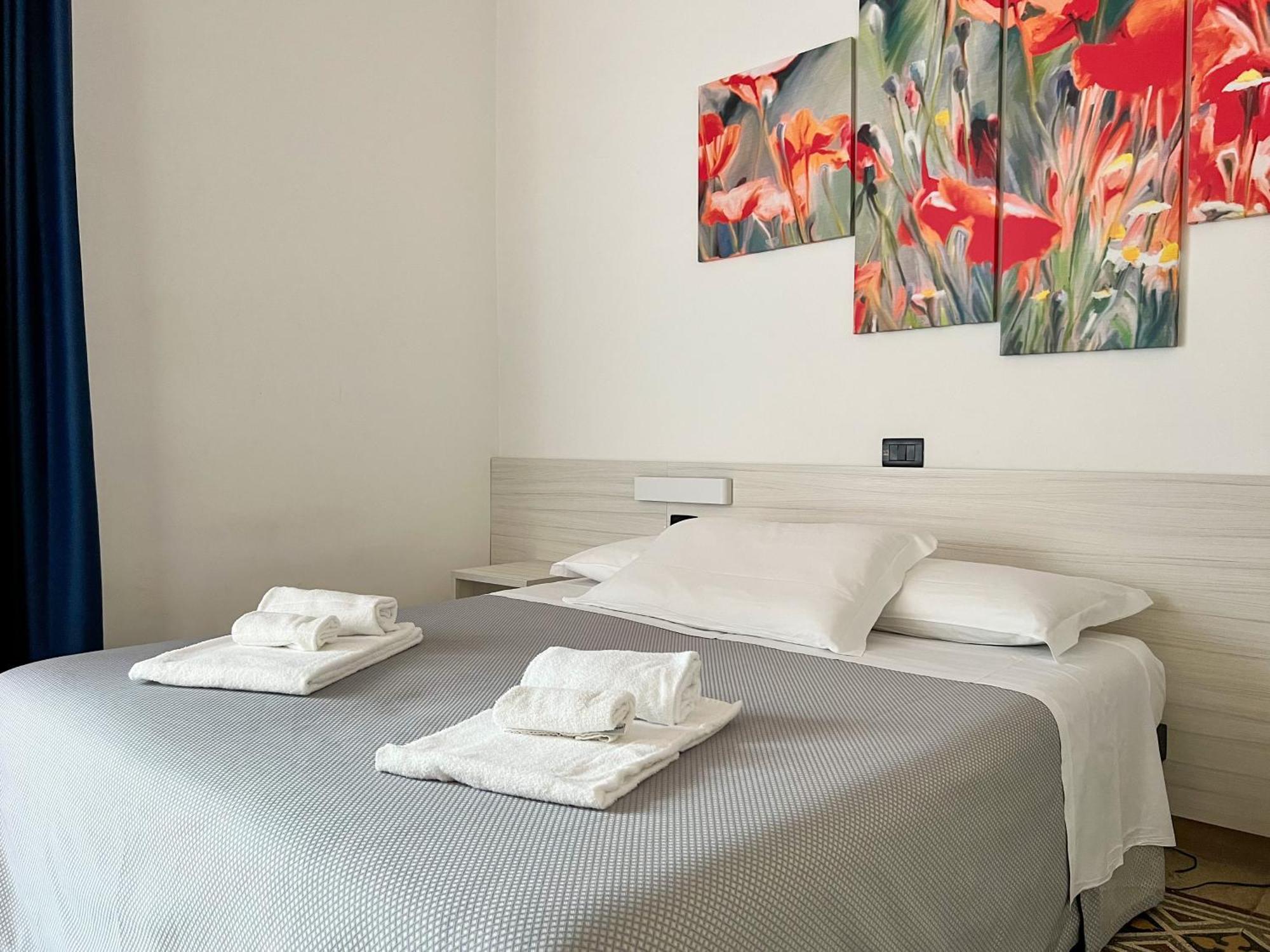 Hotel Ideal Cupra Marittima Bagian luar foto