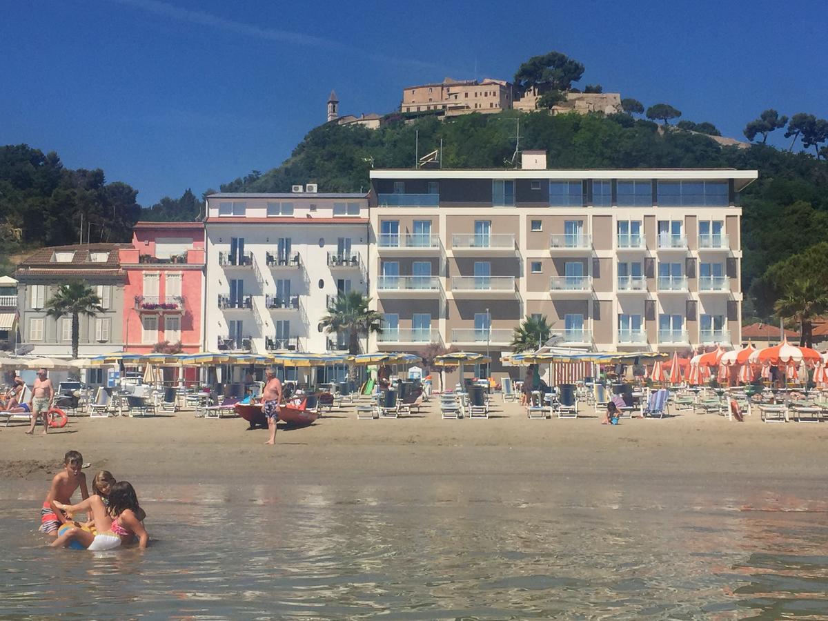 Hotel Ideal Cupra Marittima Bagian luar foto