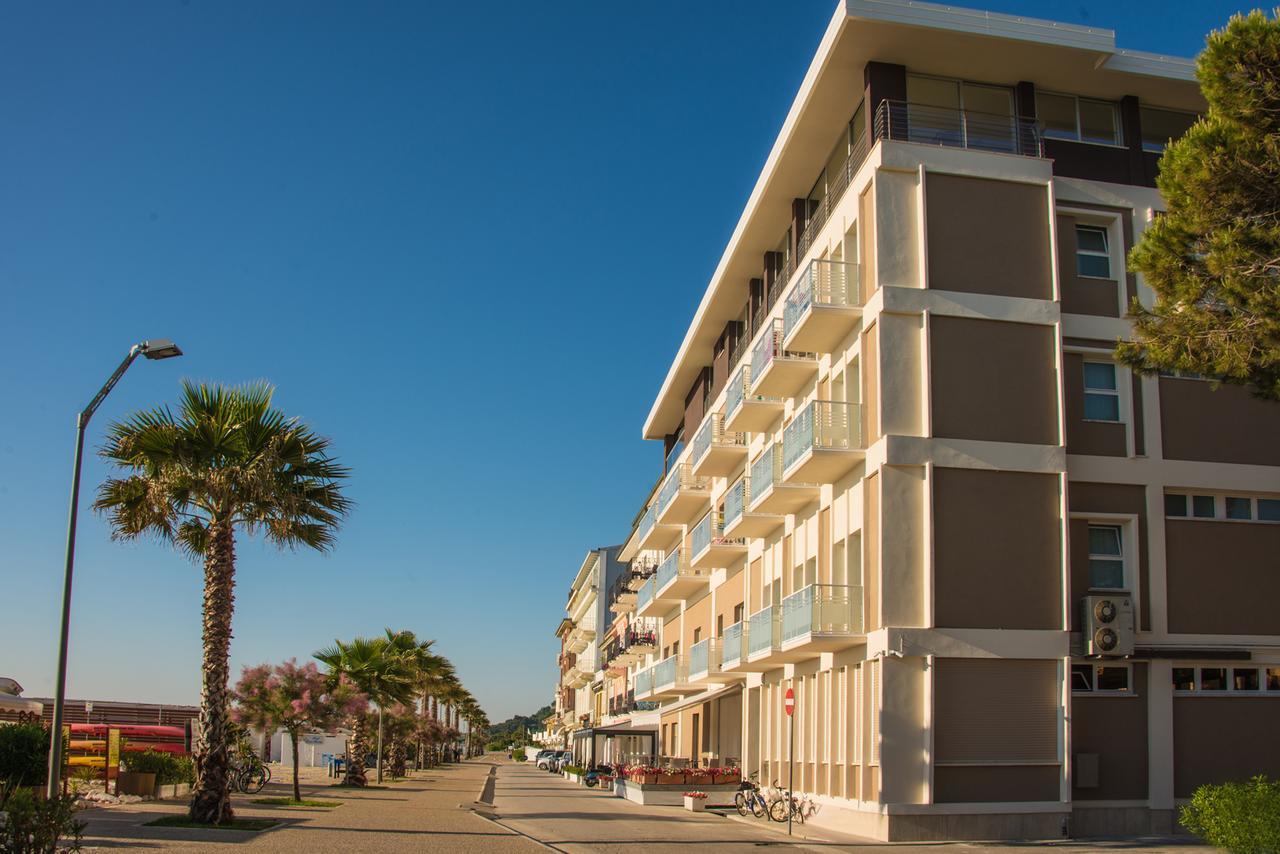 Hotel Ideal Cupra Marittima Bagian luar foto